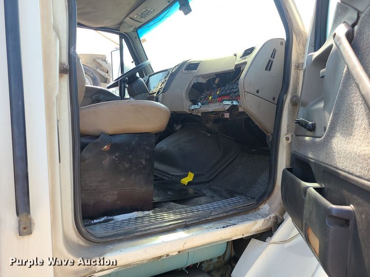 image for item DC6011 1999 Sterling L-Line  ready mix truck