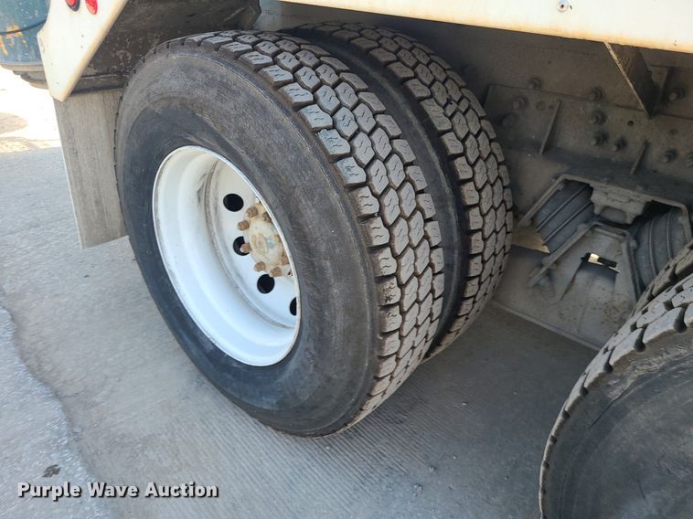 image for item DC6011 1999 Sterling L-Line  ready mix truck