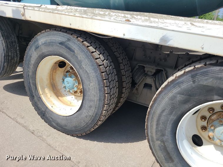 image for item DC6011 1999 Sterling L-Line  ready mix truck