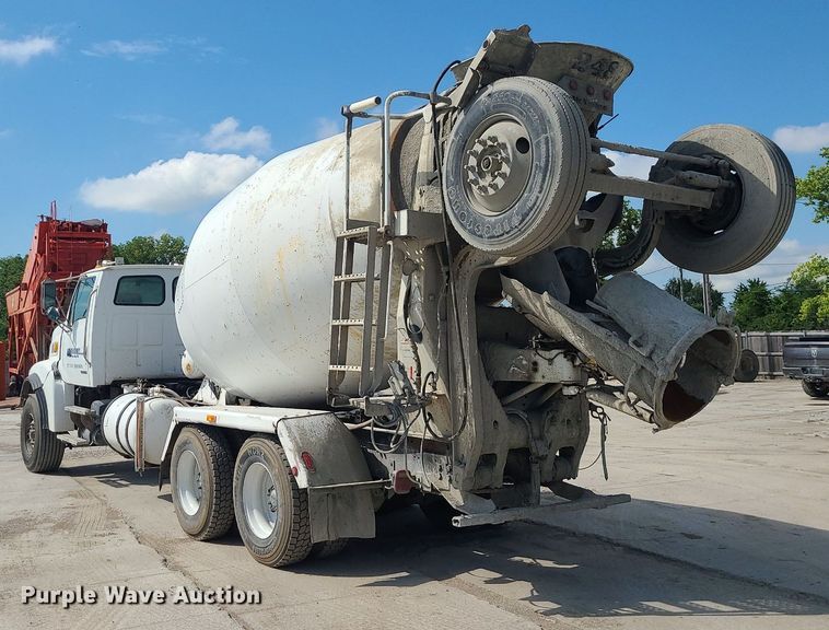 image for item DC6012 2005 Sterling L-Line  ready mix truck
