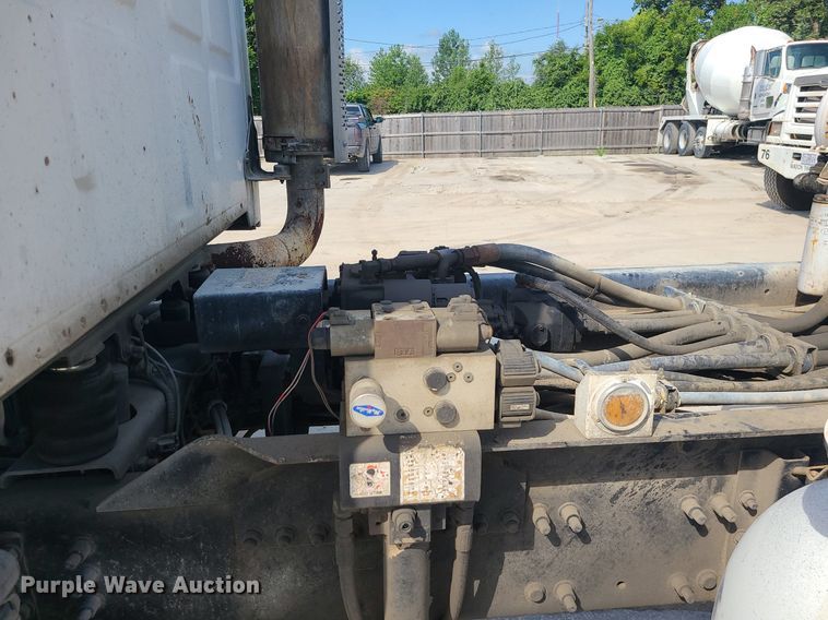 image for item DC6012 2005 Sterling L-Line  ready mix truck