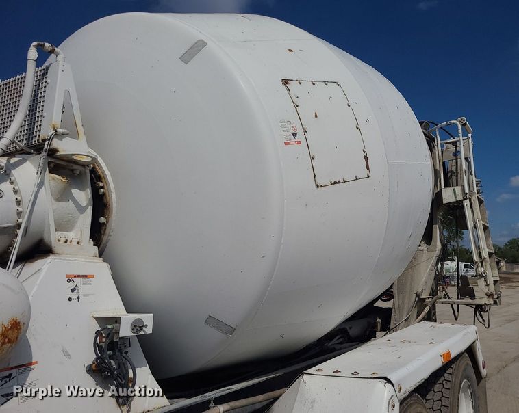 image for item DC6012 2005 Sterling L-Line  ready mix truck