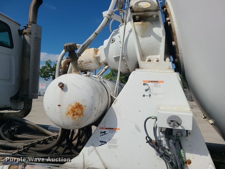 image for item DC6012 2005 Sterling L-Line  ready mix truck