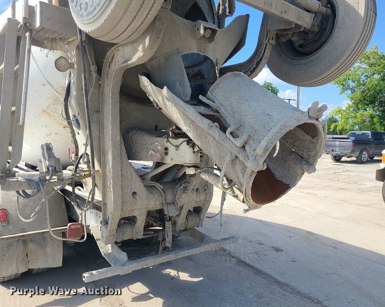 image for item DC6012 2005 Sterling L-Line  ready mix truck