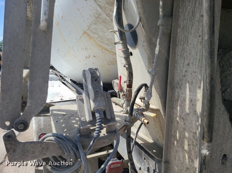 image for item DC6012 2005 Sterling L-Line  ready mix truck