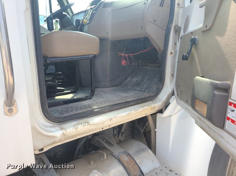 image for item DC6012 2005 Sterling L-Line  ready mix truck