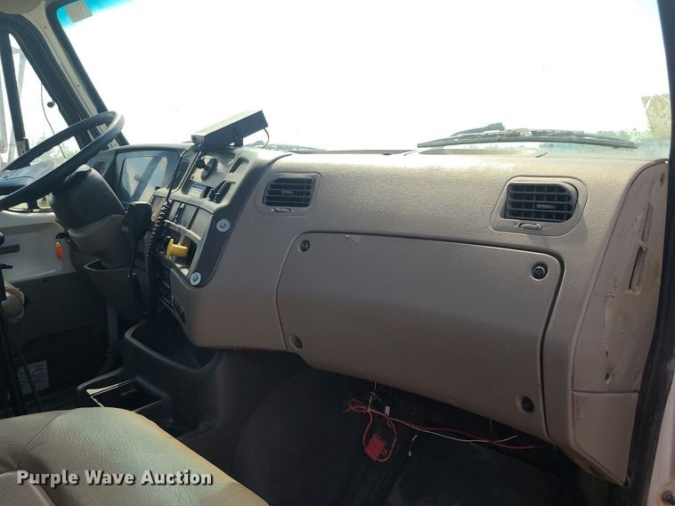 image for item DC6012 2005 Sterling L-Line  ready mix truck