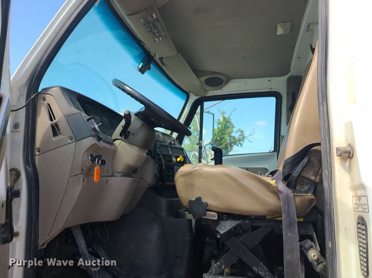 image for item DC6012 2005 Sterling L-Line  ready mix truck