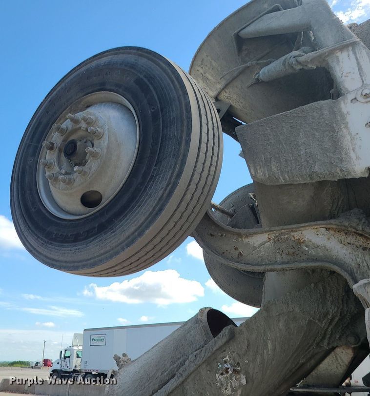 image for item DC6012 2005 Sterling L-Line  ready mix truck