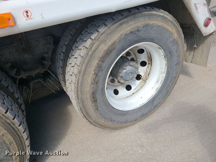 image for item DC6012 2005 Sterling L-Line  ready mix truck