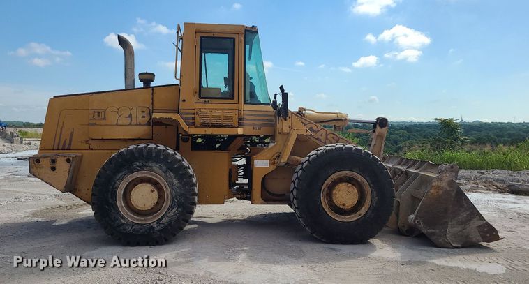 image for item DC6014 1995 Case 621B  wheel loader