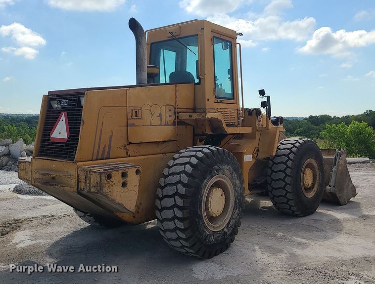 image for item DC6014 1995 Case 621B  wheel loader
