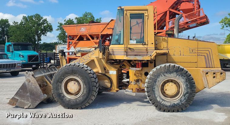 image for item DC6014 1995 Case 621B  wheel loader