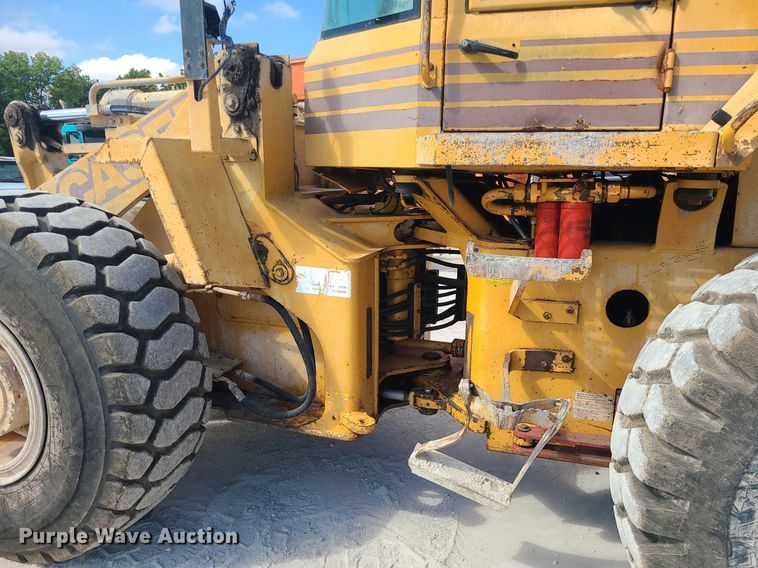 image for item DC6014 1995 Case 621B  wheel loader