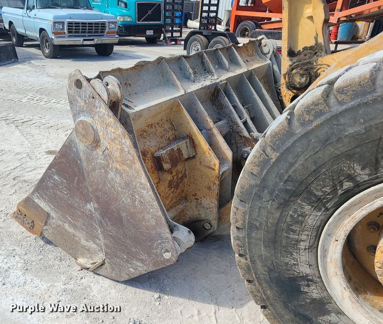 image for item DC6014 1995 Case 621B  wheel loader