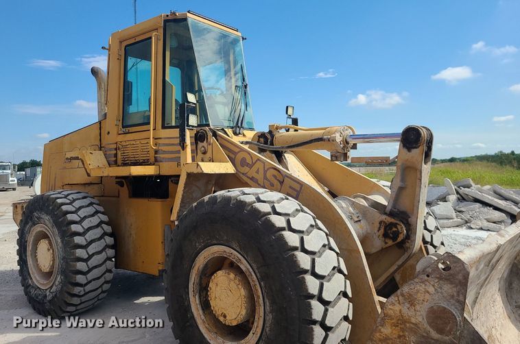image for item DC6014 1995 Case 621B  wheel loader