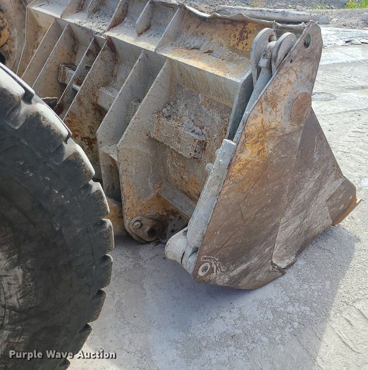 image for item DC6014 1995 Case 621B  wheel loader