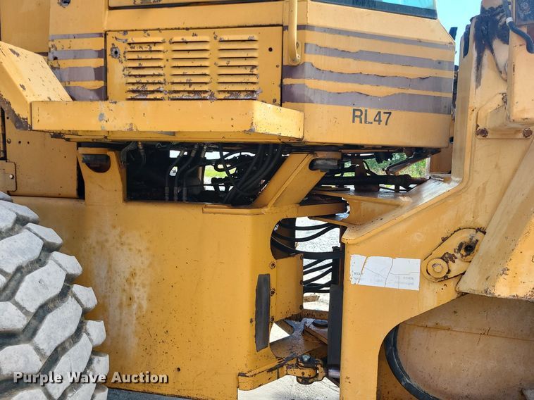 image for item DC6014 1995 Case 621B  wheel loader