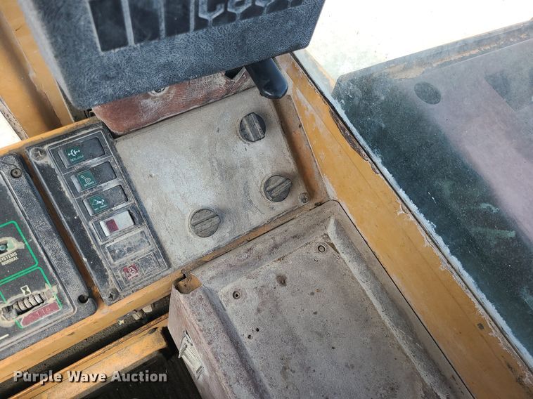 image for item DC6014 1995 Case 621B  wheel loader