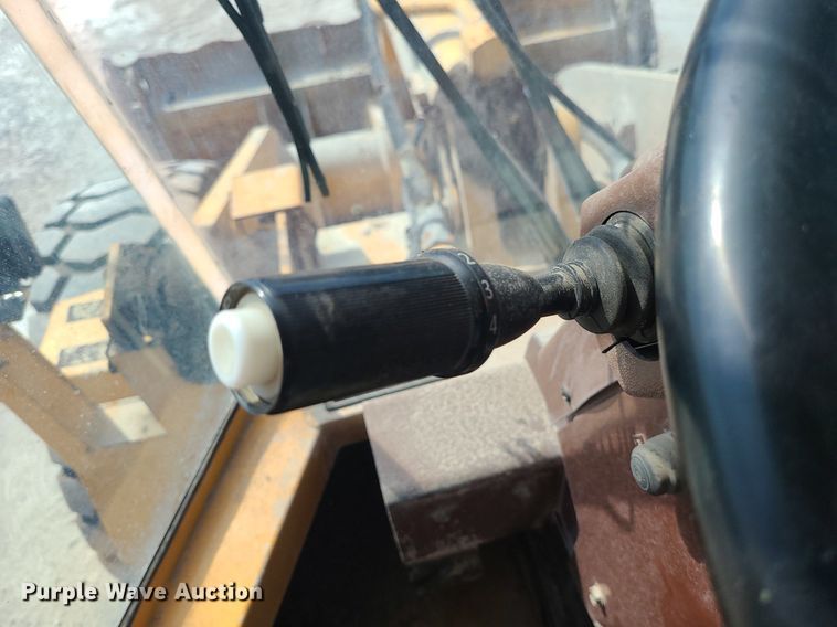 image for item DC6014 1995 Case 621B  wheel loader