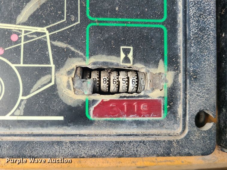 image for item DC6014 1995 Case 621B  wheel loader