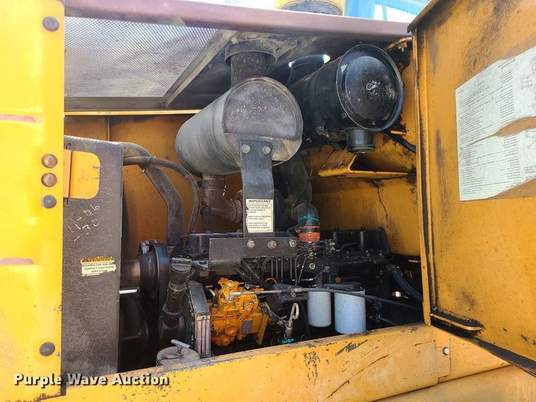 image for item DC6014 1995 Case 621B  wheel loader