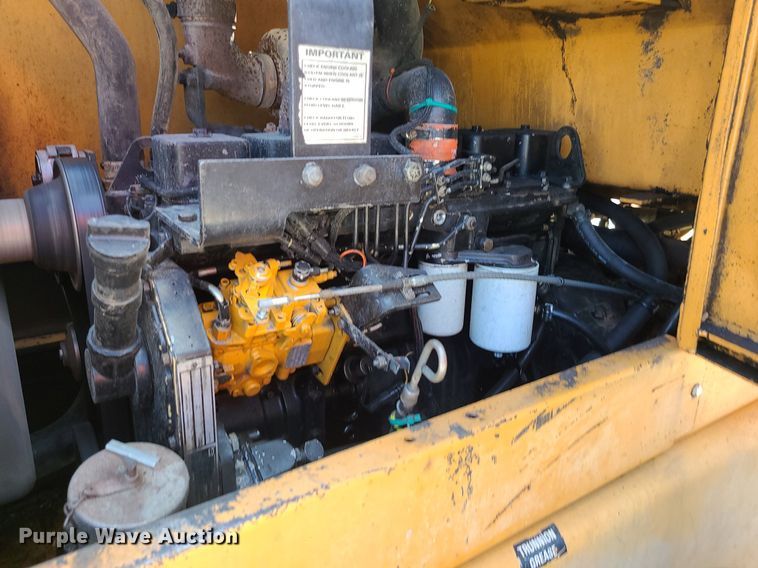 image for item DC6014 1995 Case 621B  wheel loader