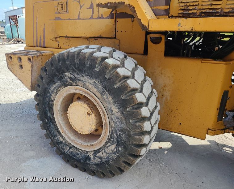image for item DC6014 1995 Case 621B  wheel loader