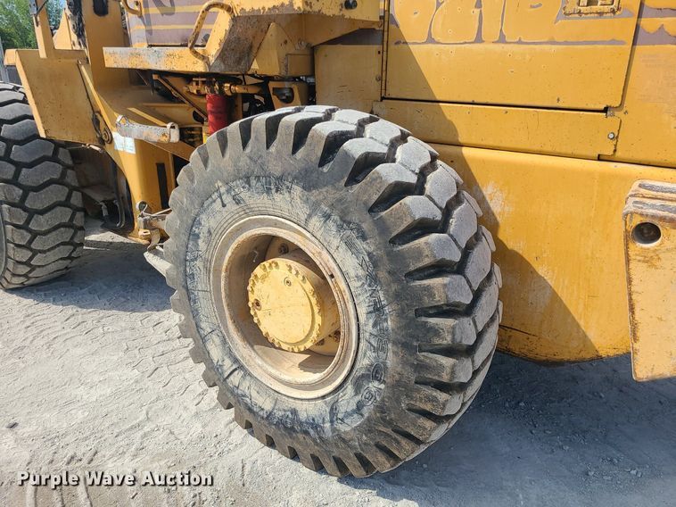 image for item DC6014 1995 Case 621B  wheel loader