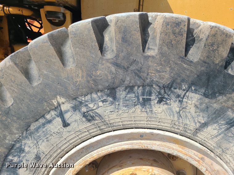 image for item DC6014 1995 Case 621B  wheel loader