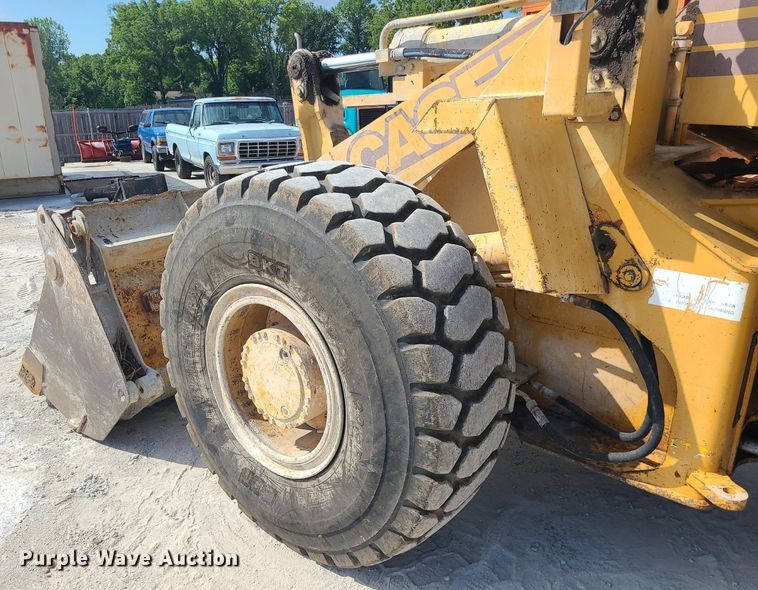 image for item DC6014 1995 Case 621B  wheel loader