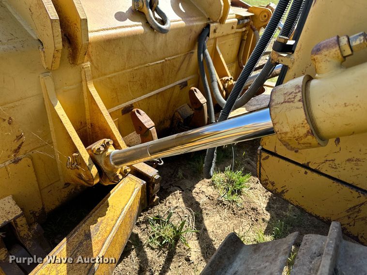 image for item DH8575 1995 Caterpillar D4XL  dozer