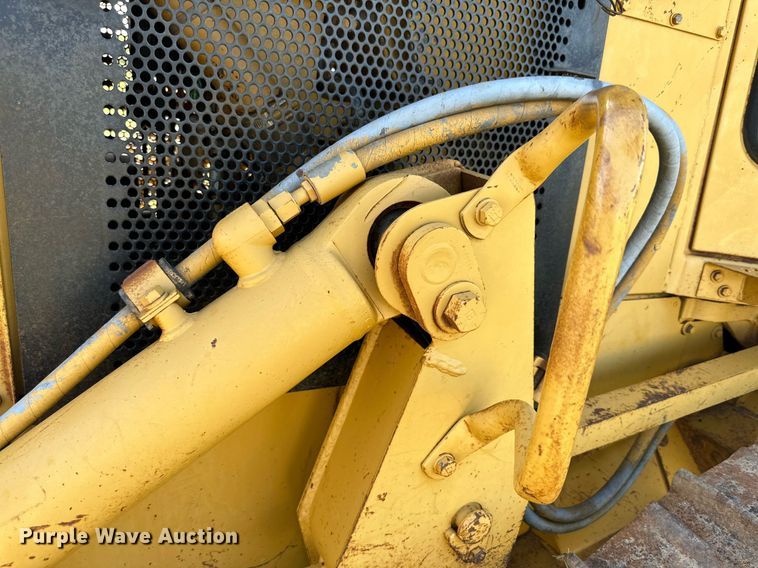 image for item DH8575 1995 Caterpillar D4XL  dozer