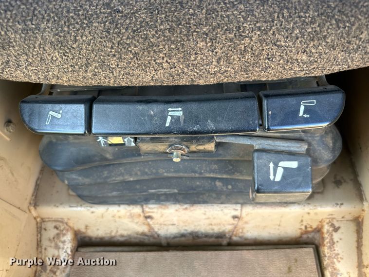 image for item DH8575 1995 Caterpillar D4XL  dozer