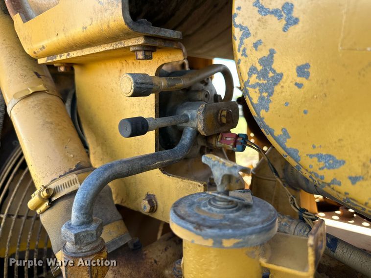 image for item DH8575 1995 Caterpillar D4XL  dozer