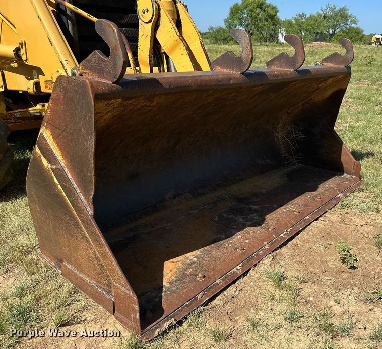 image for item DH8576 2002 Caterpillar 430D  backhoe