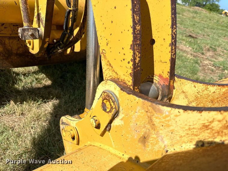 image for item DH8576 2002 Caterpillar 430D  backhoe