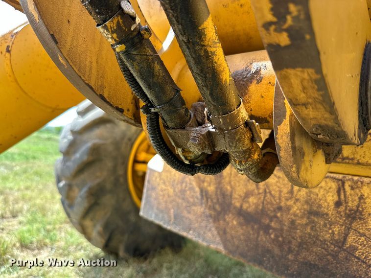 image for item DH8576 2002 Caterpillar 430D  backhoe