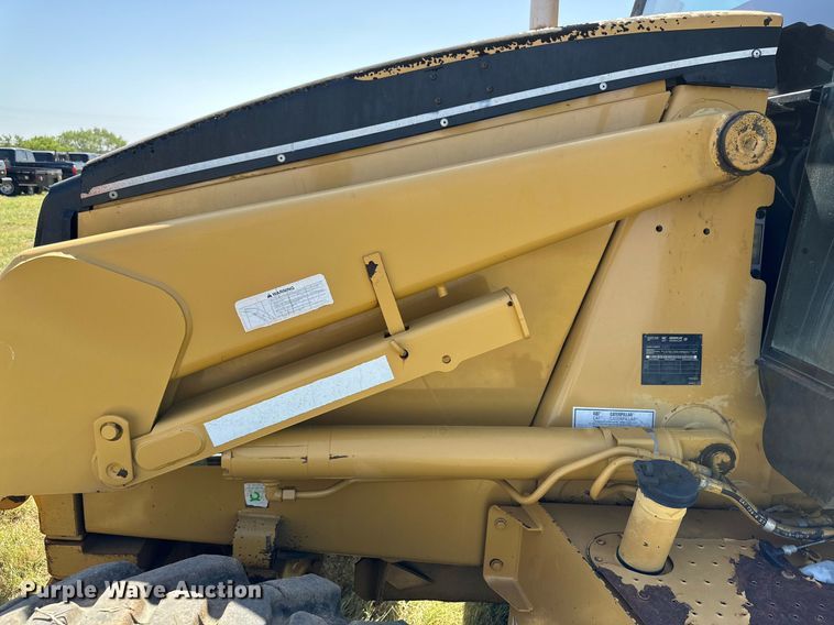 image for item DH8576 2002 Caterpillar 430D  backhoe