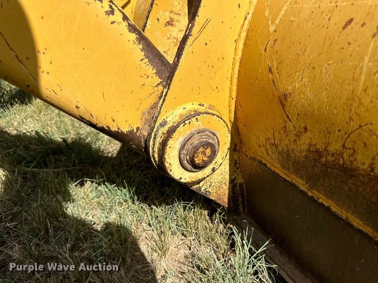 image for item DH8576 2002 Caterpillar 430D  backhoe