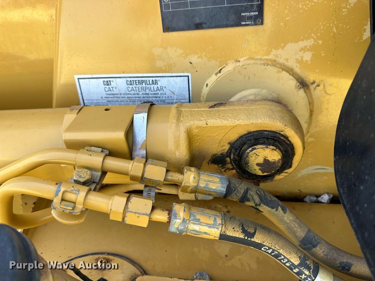 image for item DH8576 2002 Caterpillar 430D  backhoe