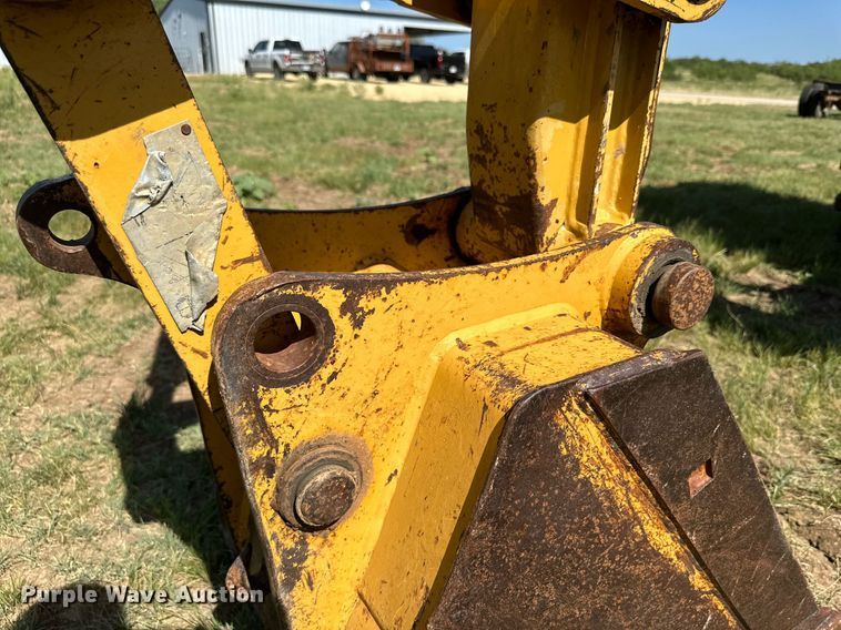 image for item DH8576 2002 Caterpillar 430D  backhoe