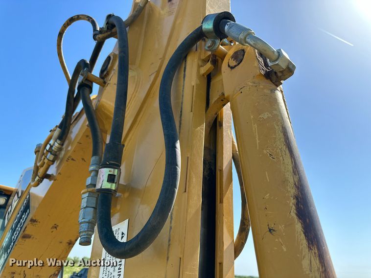 image for item DH8576 2002 Caterpillar 430D  backhoe