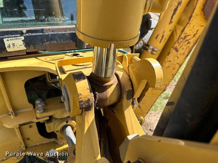 image for item DH8576 2002 Caterpillar 430D  backhoe