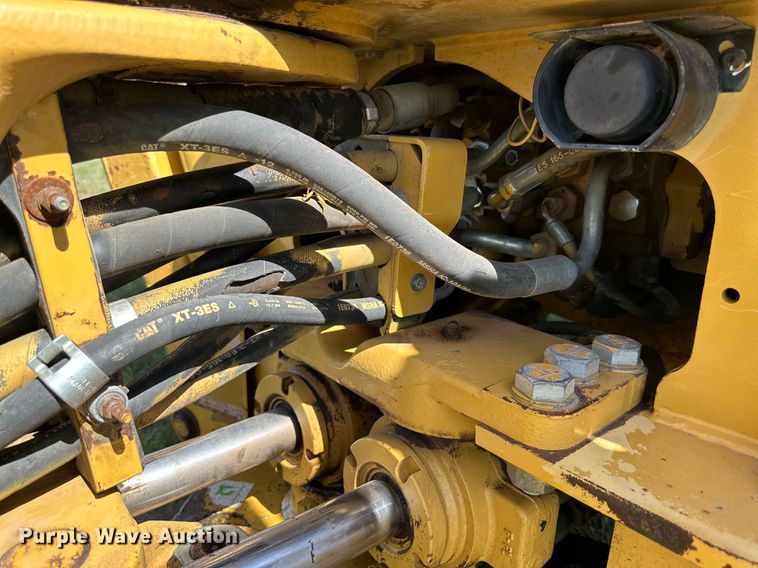 image for item DH8576 2002 Caterpillar 430D  backhoe