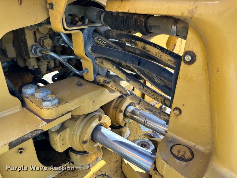 image for item DH8576 2002 Caterpillar 430D  backhoe
