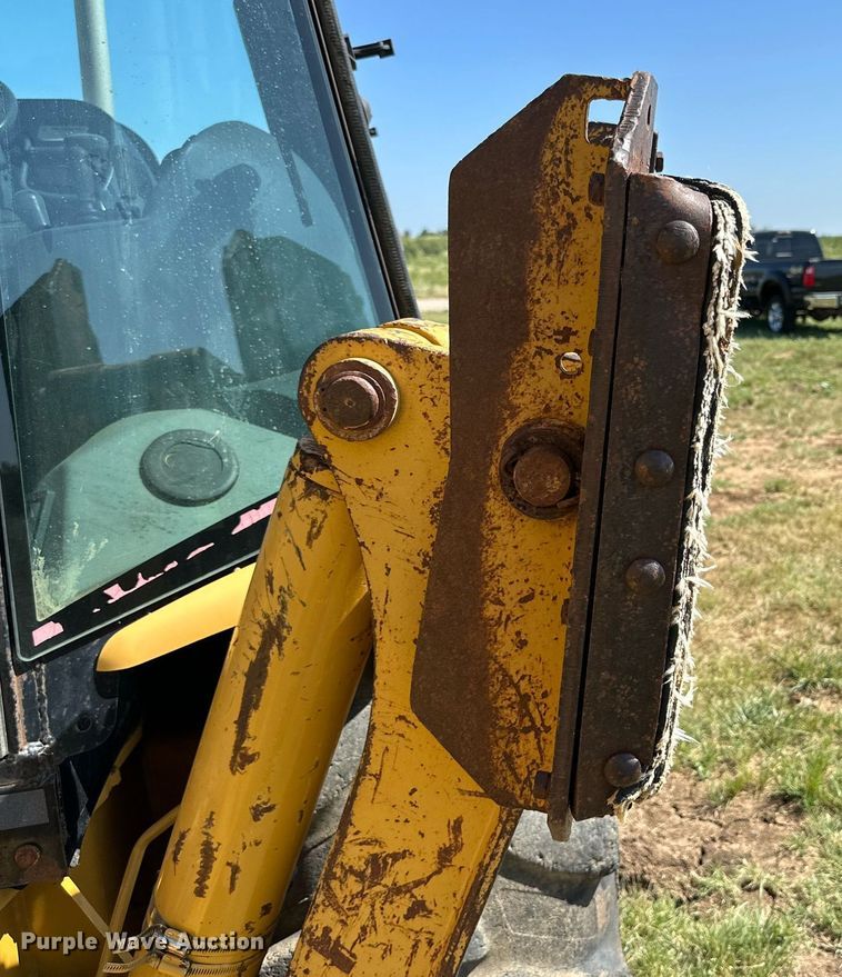 image for item DH8576 2002 Caterpillar 430D  backhoe