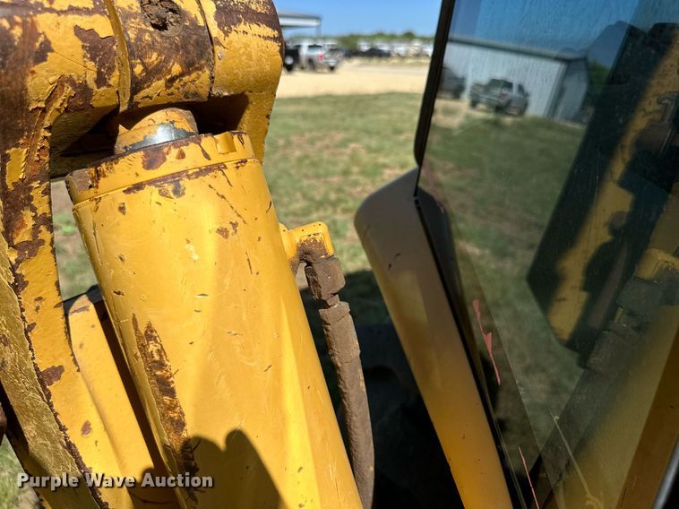 image for item DH8576 2002 Caterpillar 430D  backhoe