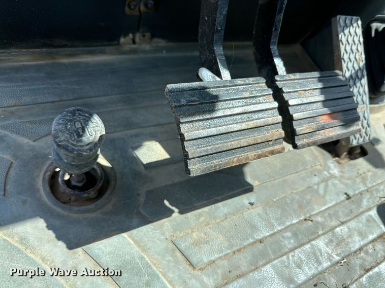 image for item DH8576 2002 Caterpillar 430D  backhoe