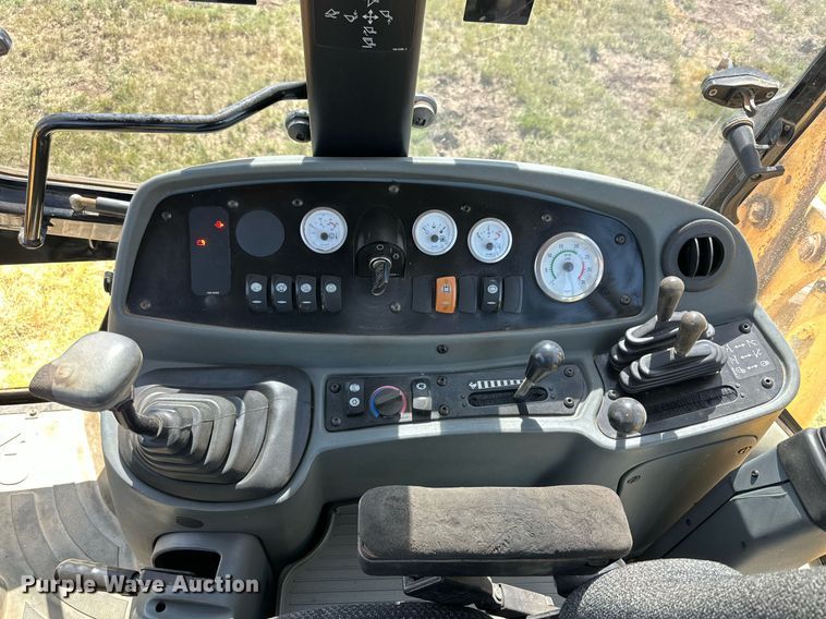 image for item DH8576 2002 Caterpillar 430D  backhoe